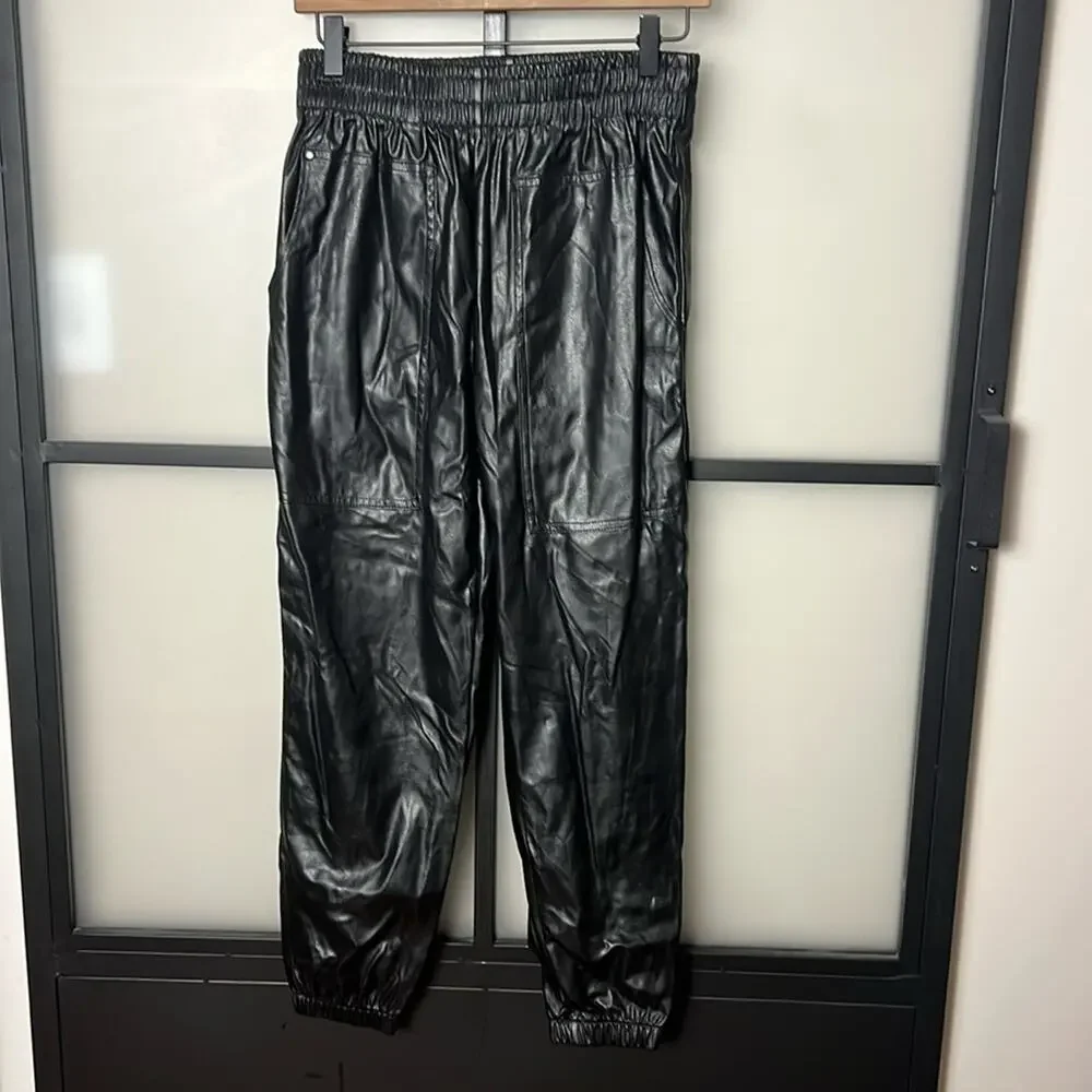 NWT Heroine Sport Downtown Jogger Size Medium